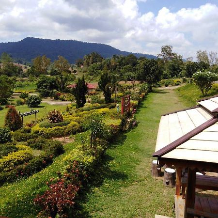Hotel Khao Kho Flora Exterior foto