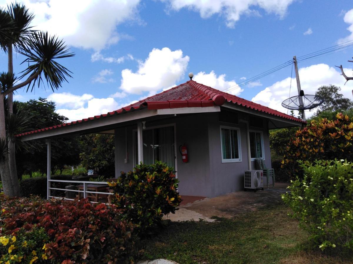 Hotel Khao Kho Flora Exterior foto